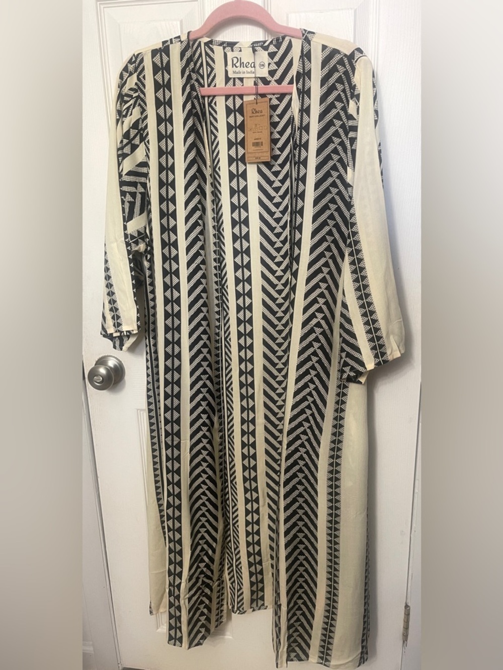 RHEA 100% Viscose Black & Ivory Aztec Kimono With Pockets NWT Size S/M